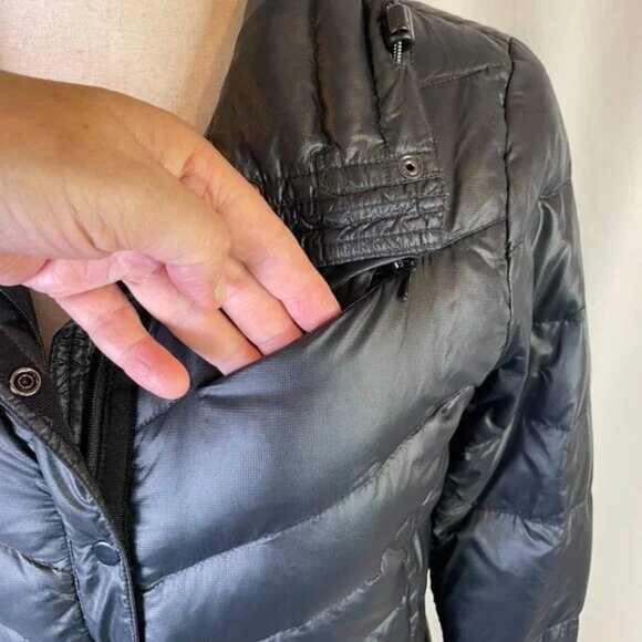 Gap Down Puffer Black Adjustable Collar Zip Cuffs Zip and Snap Closure Size XS - Picture 7 of 15